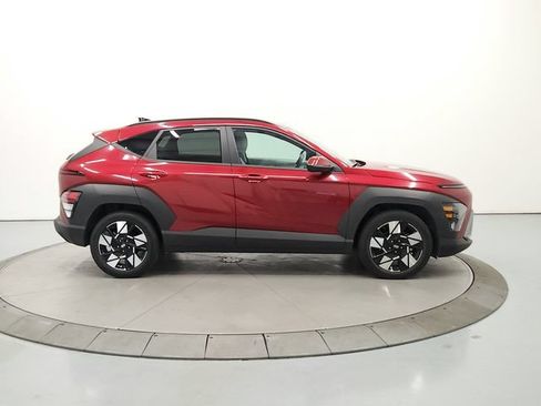 Used 2025 Hyundai Kona SEL FWD image 9