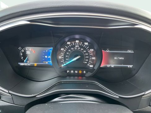 Used 2020 Ford Fusion SE image 25