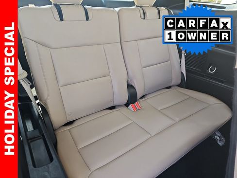 Used 2023 Ford Explorer Limited image 12