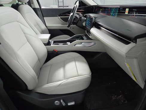 New 2026 Lincoln Nautilus Premier w/ Equipment Group 102A image 19