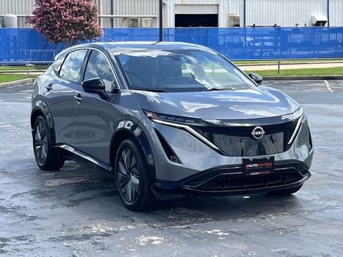 Used 2023 Nissan Ariya FWD image 3