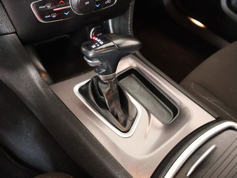 Used 2023 Dodge Charger SXT RWD image 7