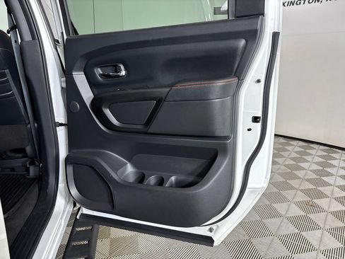 Used 2020 Nissan Titan PRO-4X w/ Pro-4x Convenience Package AWD/4WD image 29