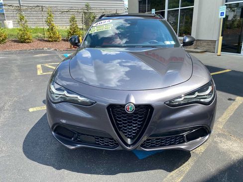 Used 2024 Alfa Romeo Stelvio Veloce AWD/4WD image 11