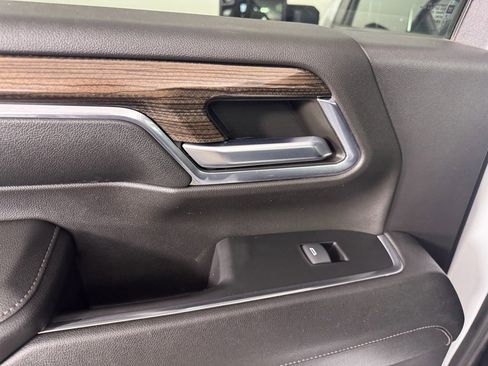 Used 2024 Chevrolet Silverado 2500 LT w/ Convenience Package image 29