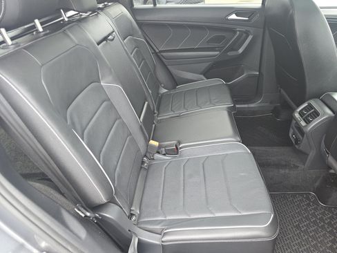 Certified 2024 Volkswagen Tiguan SEL R-Line AWD/4WD image 19