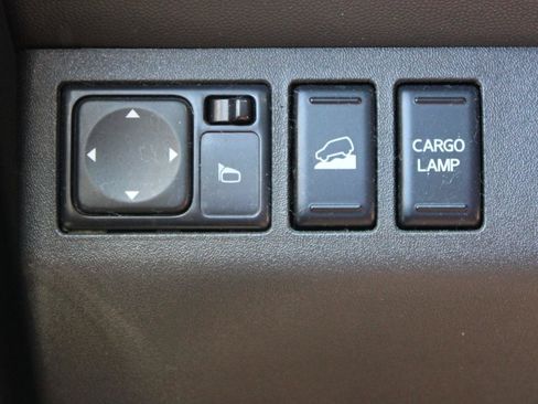 Used 2015 Nissan Frontier PRO-4X AWD/4WD image 23