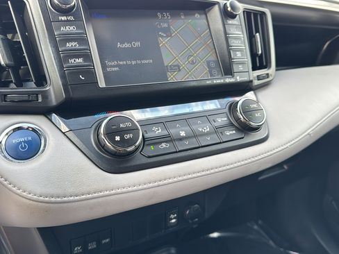 Used 2016 Toyota RAV4 XLE AWD/4WD image 28