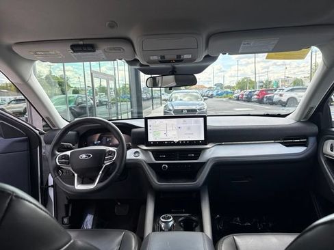 Used 2025 Ford Explorer Active w/ Active Comfort Package AWD/4WD image 19