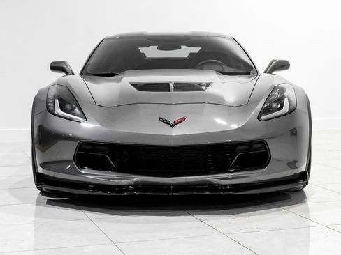 Used 2015 Chevrolet Corvette Z06 w/ 2LZ Preferred Equipment Group image 2