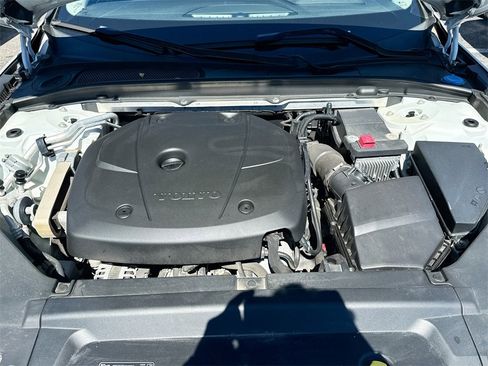 Used 2018 Volvo S90 T5 Momentum w/ Convenience Package image 33