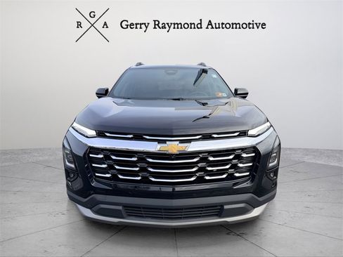 Used 2025 Chevrolet Equinox LT w/ Convenience Package II image 2