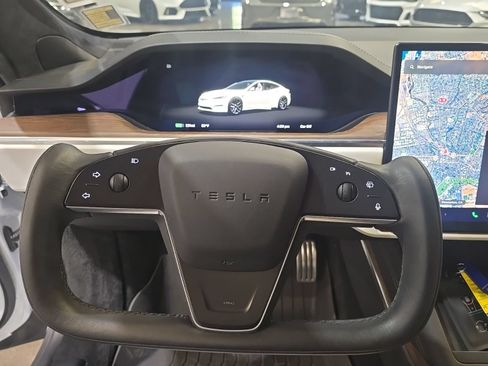 Used 2022 Tesla Model S AWD/4WD image 27