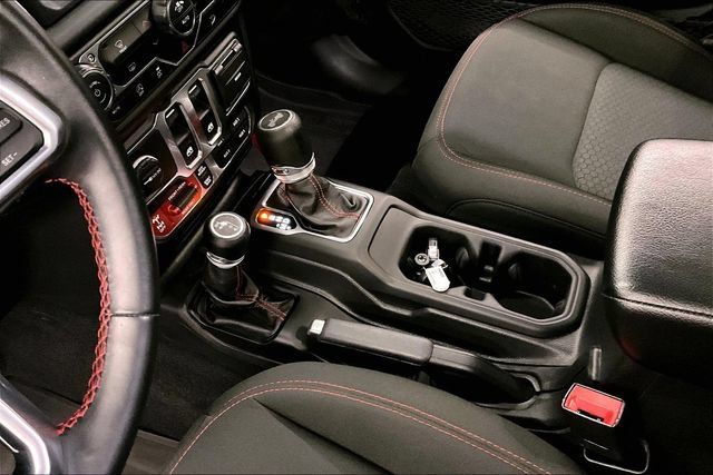 Used 2021 Jeep Wrangler Rubicon w/ Uconnect 4C Nav & Sound Group AWD/4WD image 16