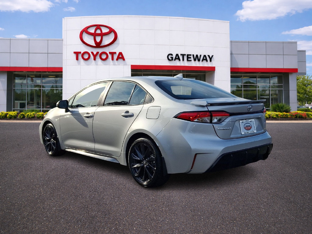 Used 2025 Toyota Corolla SE w/ Convenience Package FWD image 6