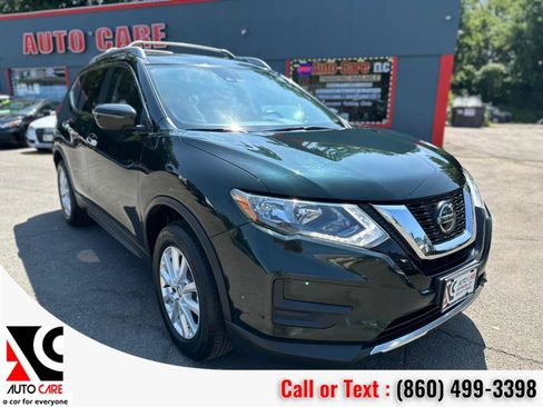 Used 2020 Nissan Rogue SV image 1