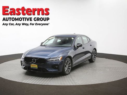 Used 2022 Volvo S60 B5 Momentum AWD/4WD image 54