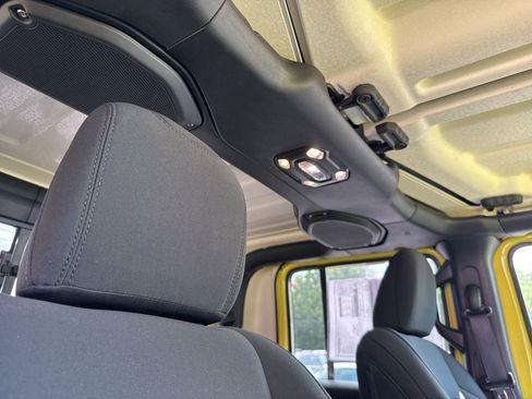 Used 2023 Jeep Gladiator Willys image 67