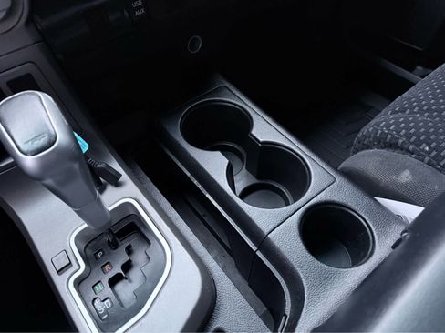 Used 2012 Toyota Tundra 4x4 CrewMax image 30