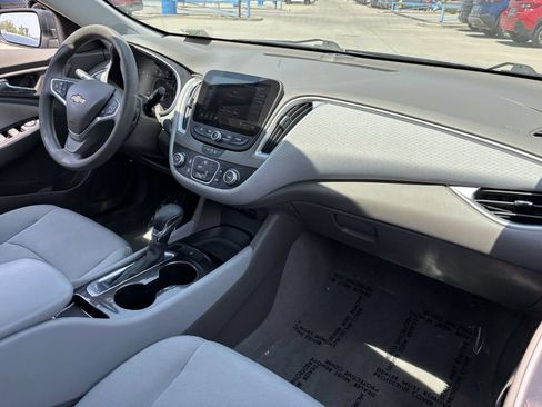 Used 2021 Chevrolet Malibu LS FWD image 10