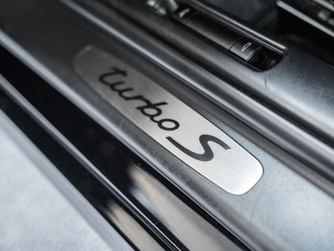 Used 2011 Porsche 911 Turbo S image 37