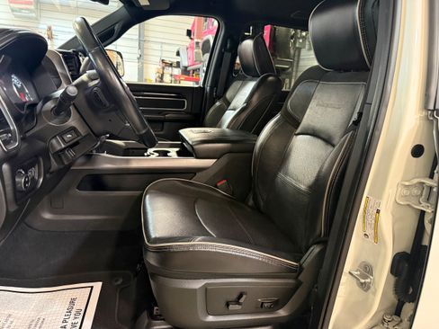 Used 2022 RAM 2500 Laramie w/ Night Edition AWD/4WD image 45