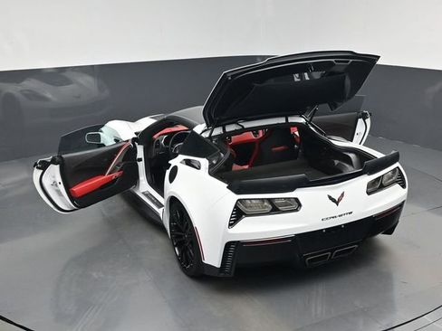 Used 2016 Chevrolet Corvette Z06 w/ 3LZ Preferred Equipment Group RWD image 30