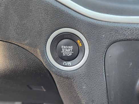 Used 2022 Dodge Charger SXT RWD image 11