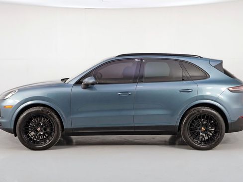 Used 2020 Porsche Cayenne S w/ Premium Package image 53