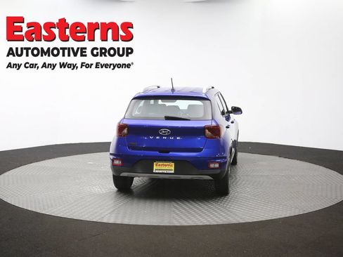 Used 2023 Hyundai Venue Limited w/ Cargo Package FWD image 39