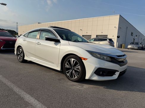 Used 2016 Honda Civic EX-T image 4