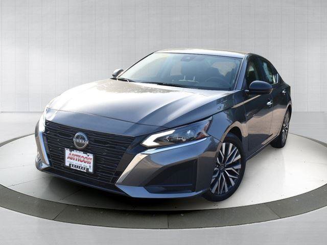 Used 2024 Nissan Altima 2.5 SV FWD image 1