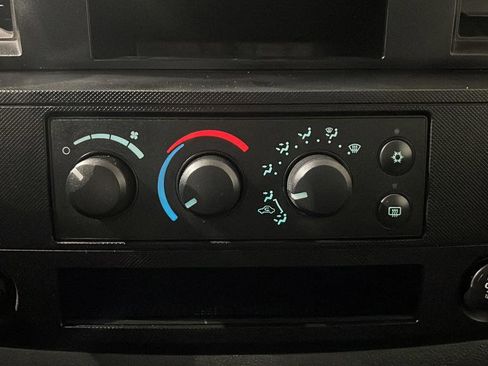 Used 2007 Dodge Ram 1500 Truck ST w/ SXT Group image 28