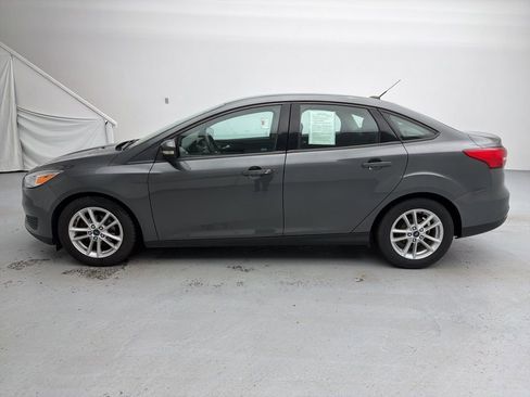 Used 2017 Ford Focus SE image 7