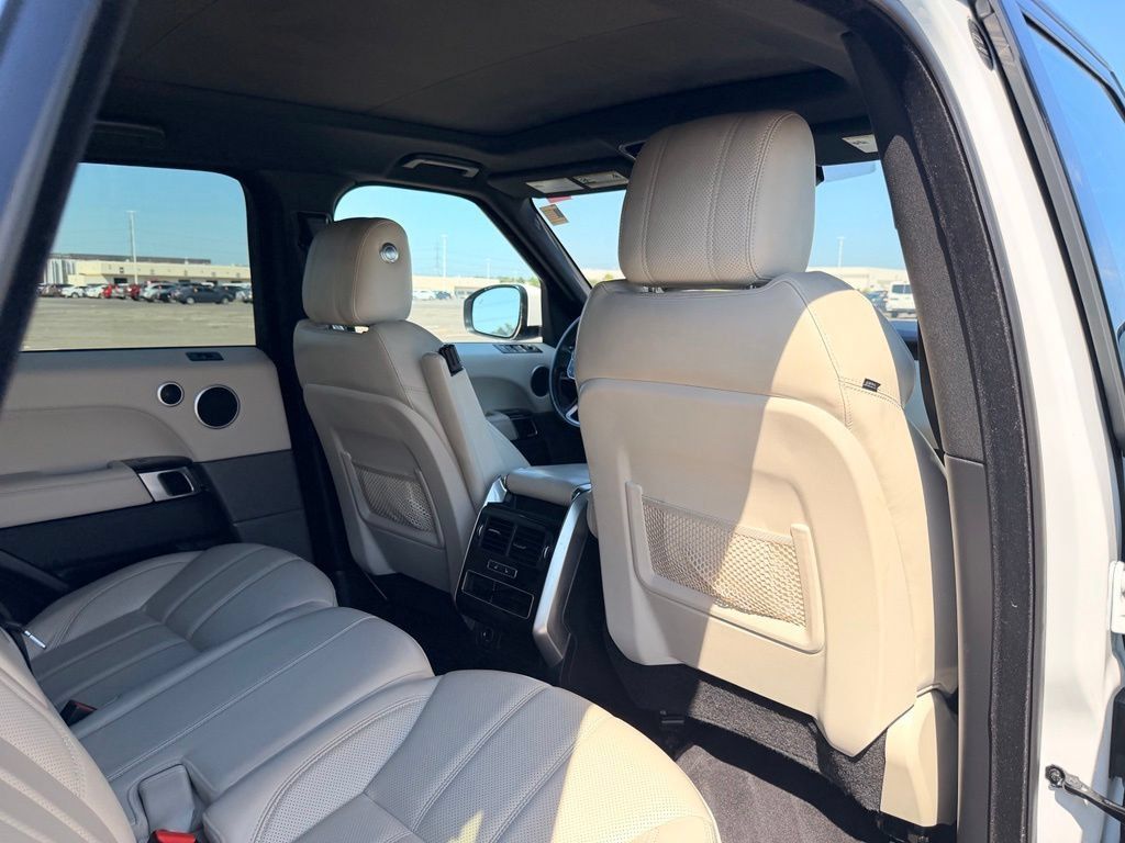 Used 2017 Land Rover Range Rover Sport HSE AWD/4WD image 18