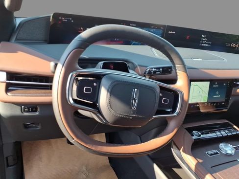 New 2026 Lincoln Navigator Reserve AWD/4WD image 22