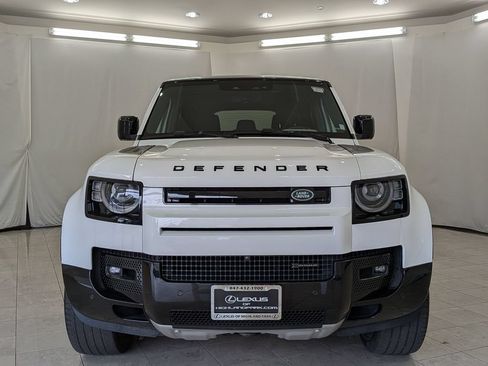 Used 2022 Land Rover Defender 110 X-Dynamic SE AWD/4WD image 3