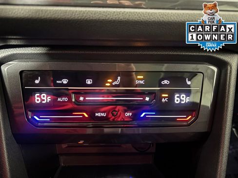 Used 2024 Volkswagen Tiguan SE image 18