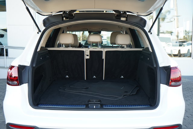 Used 2021 Mercedes-Benz GLC 300 4MATIC image 8