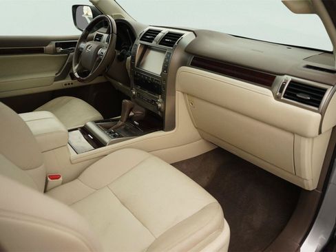 Used 2017 Lexus GX 460 Premium AWD/4WD image 18