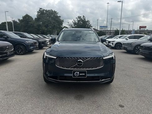 Certified 2025 Volvo XC90 T8 Plus image 6