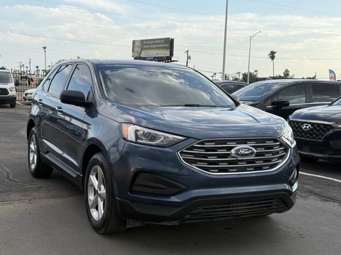 Used 2019 Ford Edge SE image 12