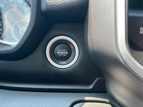 Used 2020 RAM 1500 Big Horn AWD/4WD image 34