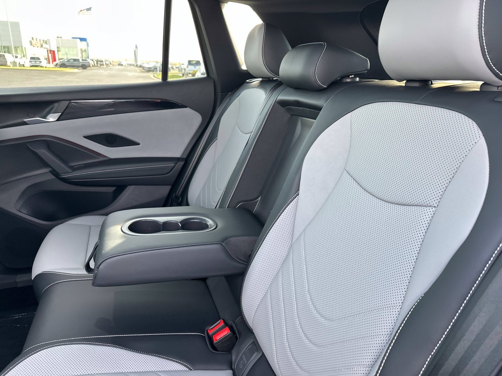 New 2026 Volkswagen Tiguan SE R-Line AWD/4WD image 20