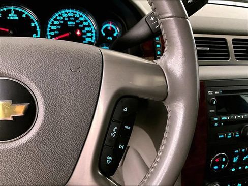 Used 2012 Chevrolet Suburban LT AWD/4WD image 19