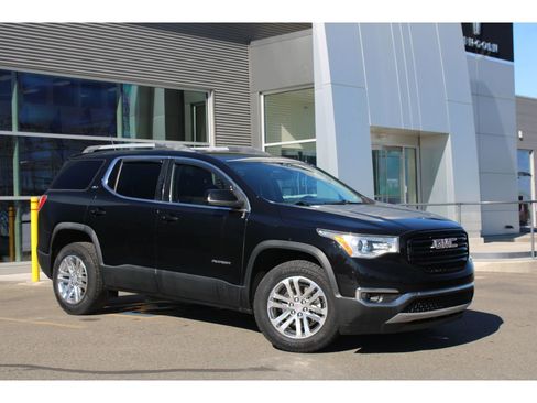 Used 2019 GMC Acadia SLT w/ LPO, Black Accent Package image 2