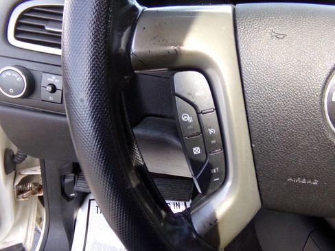 Used 2013 GMC Yukon XL Denali image 22