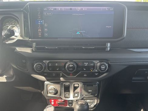 New 2025 Jeep Wrangler Rubicon w/ Steel Bumper Group image 17