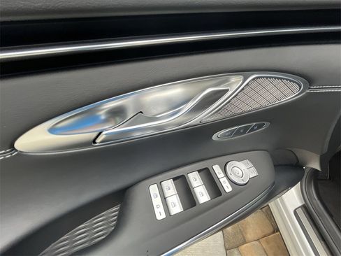 Used 2025 Genesis GV70 3.5T Sport w/ Sport Advanced Package image 15