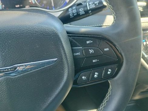 Used 2023 Chrysler Pacifica Touring-L w/ S Appearance Package AWD/4WD image 28